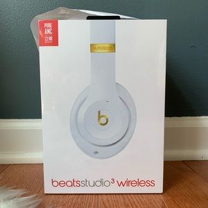 NEW Beats Studio 3 Wireless